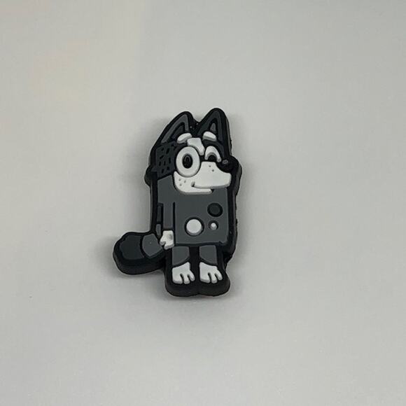 Aunt Trixie- Bluey Cartoon Croc Charms Jibbitz - Picture 1 of 4